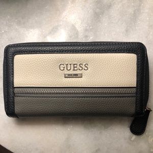 Guess Wallet